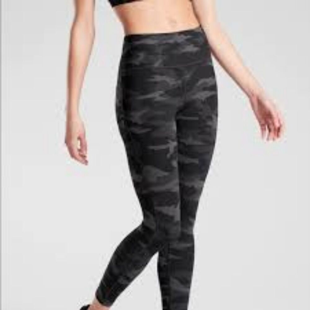 Athleta Ultimate Camo 7/8 Tight Black Gray Leggings 1X